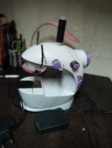 mini sewing machine 🧵