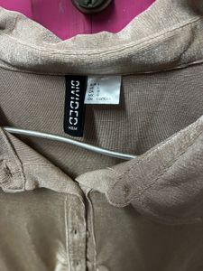 H&amp;M Beige Button-Down Top