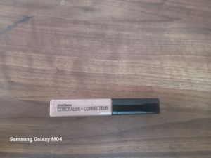 WET N WILD PHOTOFOCUS CONCEALER ,LIGHT MED BEIGE