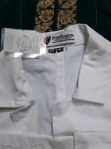 Brand New Womem's Lab Coat/ Lab Apron/surgical Cost. Short Sleeves.