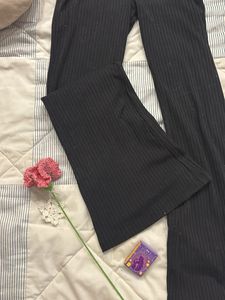 Black Ribbed Flare Leggings