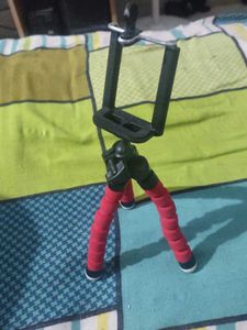 Flexible Phone Tripod with Mount