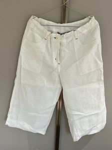 White Women’s Capri