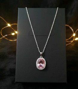 Elegant Pendant Necklace all colours are available