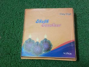 Handcrafted Floral Diya Set