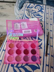 ✅🆕Half And Hal Sugar Blossoms Pallet 🆕