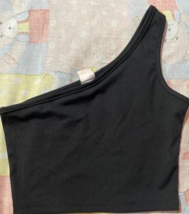 Urbanic One Shoulder Top