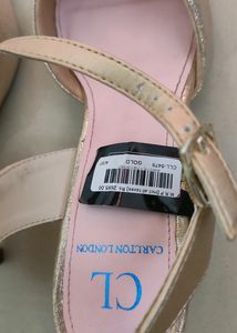 Carlton London Golden Heels