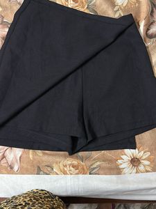 ⭕️B3G1⭕️ + 30 % Off On Combo❗️Black Skort