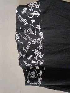 MEN&#39;S BLACK T SHIRT WITH GARCON PRINT AND FUNKY DESIGN AT BOTTOM