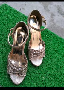Golden Colour Heels