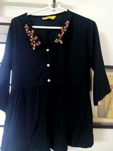 MOJILAA BLACK Floral Top