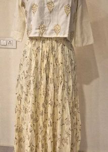 Embroidered skirt set