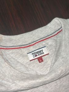 Tommy Hilfiger Tshirt awesome