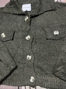 olive green woolen top