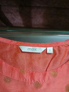 Peach Top with Gold Print