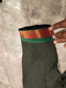 Zari Border Kurthi