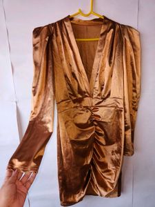 Gorgeous Golden Ruched ful sleeve bodycon dress 💫