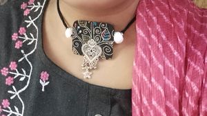 New Handmade Choker