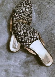 Embellished Ethnic Flats net with design 😍💗💕