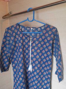 Blue Floral Print Short Kurti ✨️