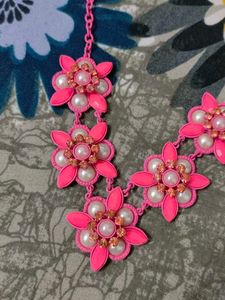 Pink 🩷 Neck Set