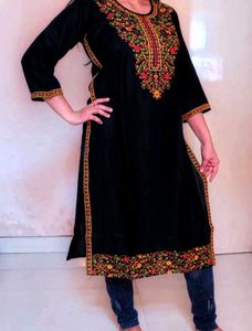 Embroidered Kurta For Women 💃🏻