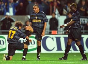 Inter milan 1997 ronaldo 10 football jersey