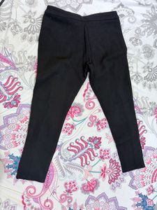 Chic Black Ankle Pants