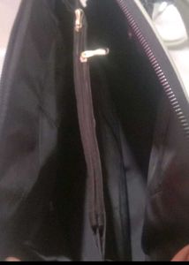 Elegant vintage hand bag