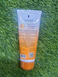 Lacto Calamine Face Wash