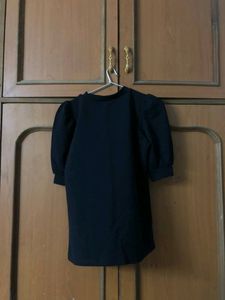 Black Puffy Sleeves Top