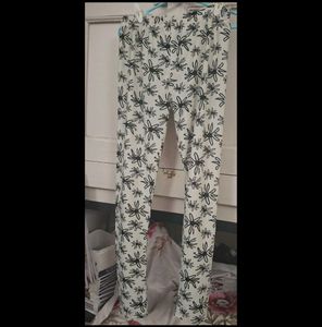 ZOLA Extremely Comfy Floral Print Leggings