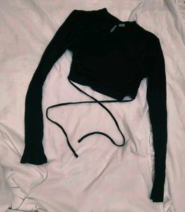 Black Long Sleeve Crop Top