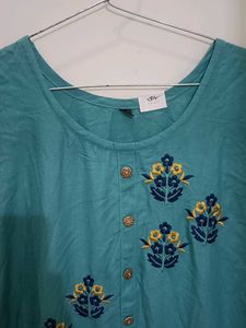 Elegant Embroidered Kurta