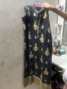 Elegant Embroidered Kurta