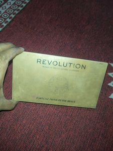 3 Eye shadow makeup palette