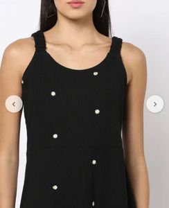 Black Dress with daisy