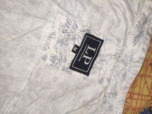 Men&#39;s M Size Good Conditions Shirt😍