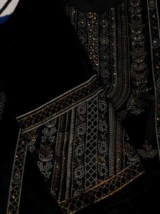 Free Gift 🎁with This Partywear Velvet Suit