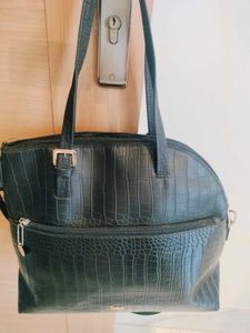 Baggit Elegant Black Tote Bag