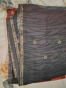 i am selling red ♥️ gray 🩶 colour saree