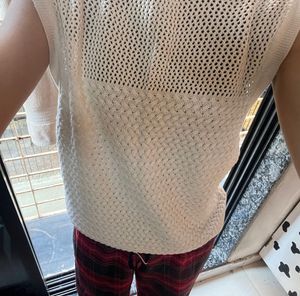sleeveless sweater