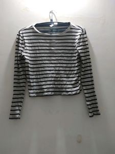 H&M crop top  Streachable Till 36 Bust