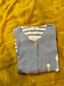 Cute Blue Floral Sweater Top