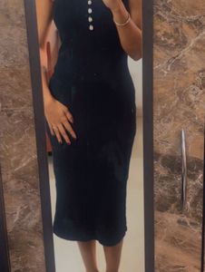 Sleeveless Black Bodycon Dress