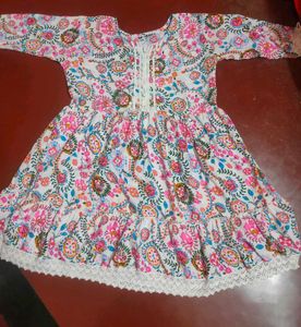 Floral Print top with Lace Trim