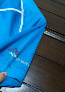 Arena Men Blue Front Zip Printed Sporty Tshirt