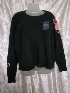 Y2k Embroidered Pullover 🌹