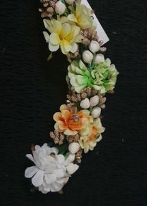 Traditional Artificial Flower Hair Gajra